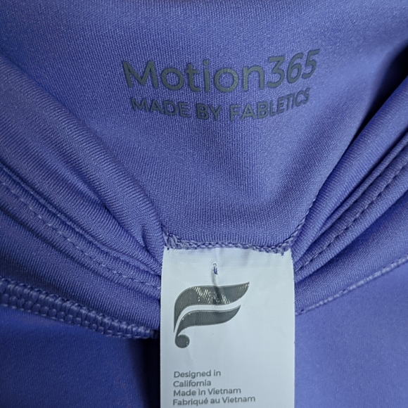 Fabletics Trinity midrise pant & Pia cropped top - Picture 13 of 16